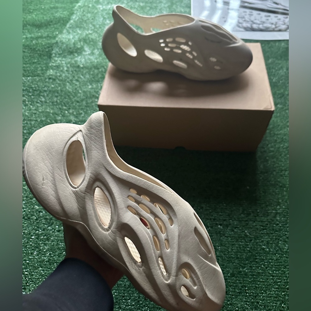 Foam Runner Ararat